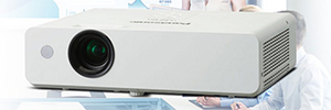 Panasonic PT-LB412: Portable projection for classrooms and meeting rooms