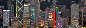 Una ‘Sinfonía de luces’ llena de vida todas las tardes la sede del HSBC en Hong Kong