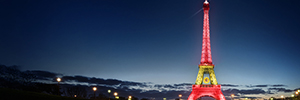 Эйфелеву башню засветят на Евро-УЕФА 2016 с цветами, выбранными фанатами