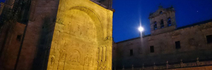 Les projecteurs Christie Boxer ont donné de la lumière et de la couleur au couvent de San Esteban de Salamanca