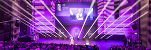 Los Duftstars Awards Berlín brillan con las cabezas móviles Platinum FLX de Elation