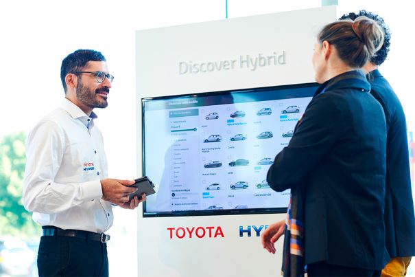 Panasonic sala exposicion Toyota