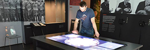 Il museo polacco Pan Tadeusz interagisce con i visitatori con la tecnologia MPCT di Zytronic