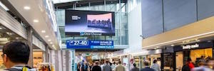 Absen e Clear Channel melhoram a rede digital comercial do Aeroporto de Helsinque-Vantaa