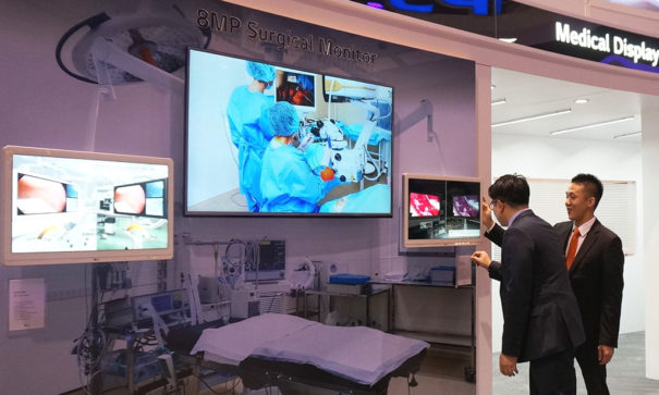 LG 8MP Surgical y Clinical Review
