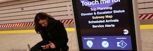 MTA على الذهاب يضيف إلى شبكتها الرقمية من مترو نيويورك أربعة أكشاك من الشاشة المزدوجة