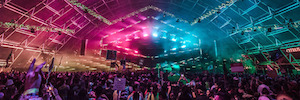Festivais de música Insomniac projeta sua iluminação de palco com a Elation Professional