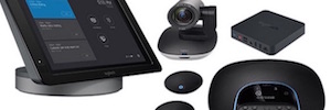 Skype Room System: a complete kit for an immersive experience with Skype for Business