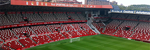 Lo stadio Sporting de Gijón installa un sistema distribuito di altoparlanti per offrire un suono spettacolare