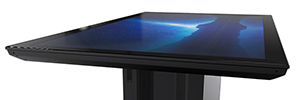 Ideum ridisegna il suo tavolo touch di grande formato 4K UHD, Colosso