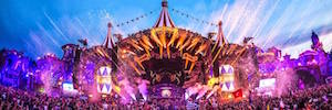 Tomorrowland streams five continents with simultaneous lighting control