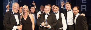 B-Tech AV Mounts se alza con el premio al fabricante del año en la entrega de los AV Awards en Londres