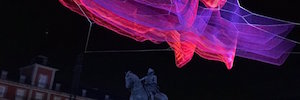 Madrid 1.8: the floating and luminous sculpture that covers the Plaza Mayor in its IV Centenary