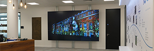 باناسونيك تثبت جدار فيديو مثير للإعجاب في مقرها الرئيسي في بيركشاير