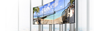 B-Tech BT8390-AAC: support for videowall and curved menu boards