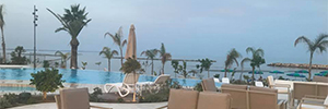 Акустические системы Work Pro гармонично вписываются в минималистский стиль отеля Lebay Beach