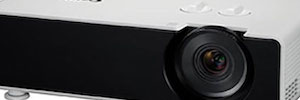 Canon LX-MH502Z: Projeção a laser 4K UHD para salas de reunião e salas de aula