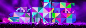 Las luminarias Robe Pointe protagonizan el espectáculo escénico en la gira de Fey