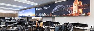 Una pantalla de gran formato y resolución proporciona información crítica al nuevo centro de control de Sydney Trains