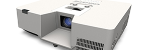 Christie presenta la Serie APS de proyectores 3LCD láser para entornos de pequeñas dimensiones