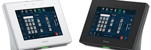 Extron commercializza il suo primo touch screen desktop da 5" per sale riunioni