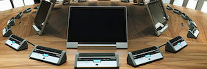 Los monitores AH2 crean un entorno de trabajo óptimo en la nueva sede de CaixaBank