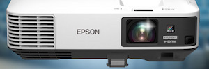 Pompeu Fabra University renews its classroom projectors with Epson technology