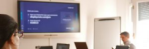 Weber Wirtschaft und Gesundheit fördert die interne Zusammenarbeit mit dem interaktiven Display X6 von Newline