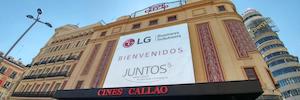LGスペインはジュントスで示しています 5 シネスカオのLedスクリーンにおけるその積分および効率的な提案
