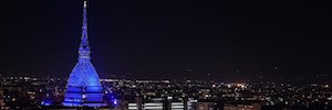 Светодиодные светильники Claypaky освещают символическую Моле Антонеллиана в Турине
