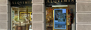 Alqvimia is introduced in the digital signage of the hand of Waapiti