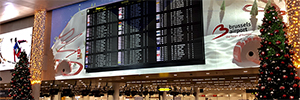 Проекция Барко приносит дух Рождества в аэропорт Брюсселя