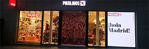 Pikolinos 在其位于马德里的一家商店中安装了 Alfalite LED 屏幕
