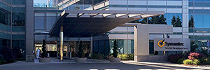 シマンテック、エクスペリエンスセンターに Extron AV テクノロジーを装備