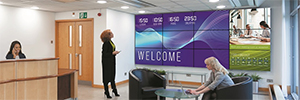 Philips PDS X-Line: pantallas de videowall para salas de reunión de gran tamaño