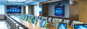Mitsubishi equips its conference room in New York with DynamicX2 by Arthur Holm