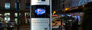 Holographic technology reaches urban outdoor advertising media