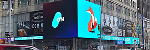 SNA Displays proporciona una espectacular solución de visualización al 10 タイムズスクエア