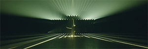 ローブ照明ショーは、革新的な光ビデオアートコンセプトを提供しています