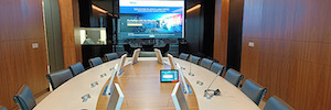 Ditec projeta o sistema de conferências e tradução para a sala de reuniões da Itínere