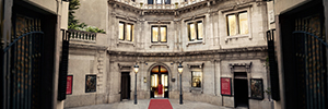 Новый музей восковых фигур Барселоны краснеет с технологией Ecler