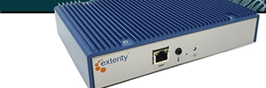 Exterity представляет свой самый мощный цифровой игрок вывесок, АведияСтрим m9605 4K