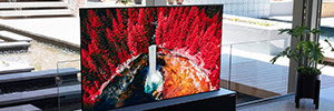 LG 开始在西班牙销售其签名 OLED R 卷起电视