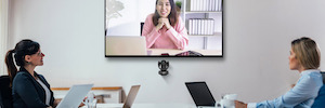 AVer and Barco join technologies to improve wireless conferencing