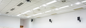 清除一个联合 200 亲: 大型会议室的摄像头