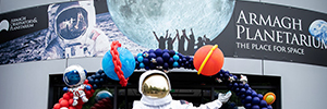 Armagh Planetarium erklärt das Universum mit VIVITEK AV-Lösungen