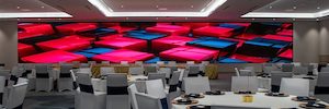 Westin Bear Mountain Resort installs the largest dvLed video wall in Canada