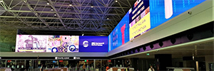 مطار روما فيوميتشينو بتثبيت تنسيق كبير أدى جدار الفيديو LianTronics