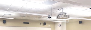 University of New Hampshire Debuts Hybrid Classrooms with Shure