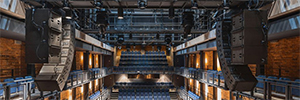 L-声学提供滨港湾中心剧院所需的声音灵活性